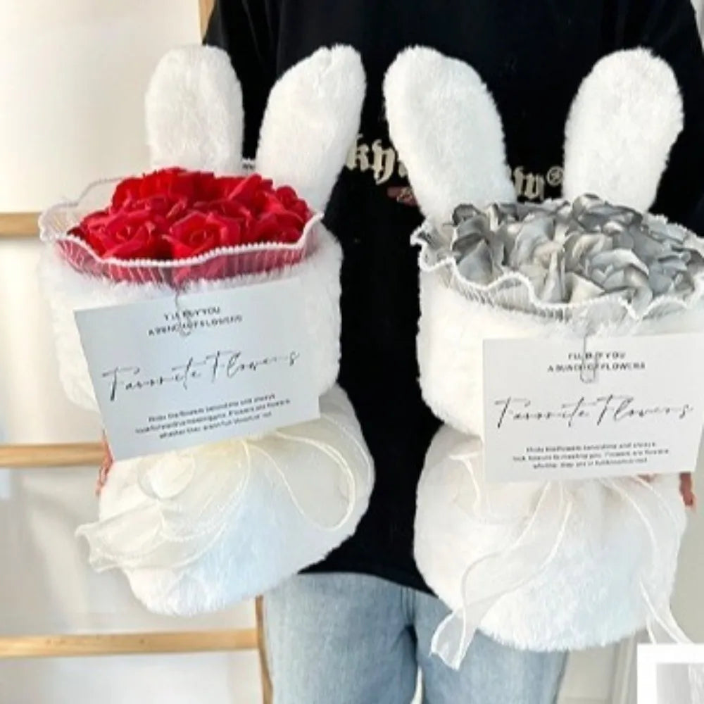 bouquet fleurs artificielles rouge gris rose oreilles lapin moderne décoration intérieure anniversaire fête casa