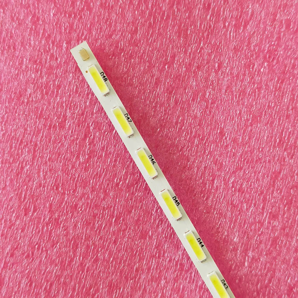 ruban led blanc adhésif moderne ligne droite opacité cable blanc