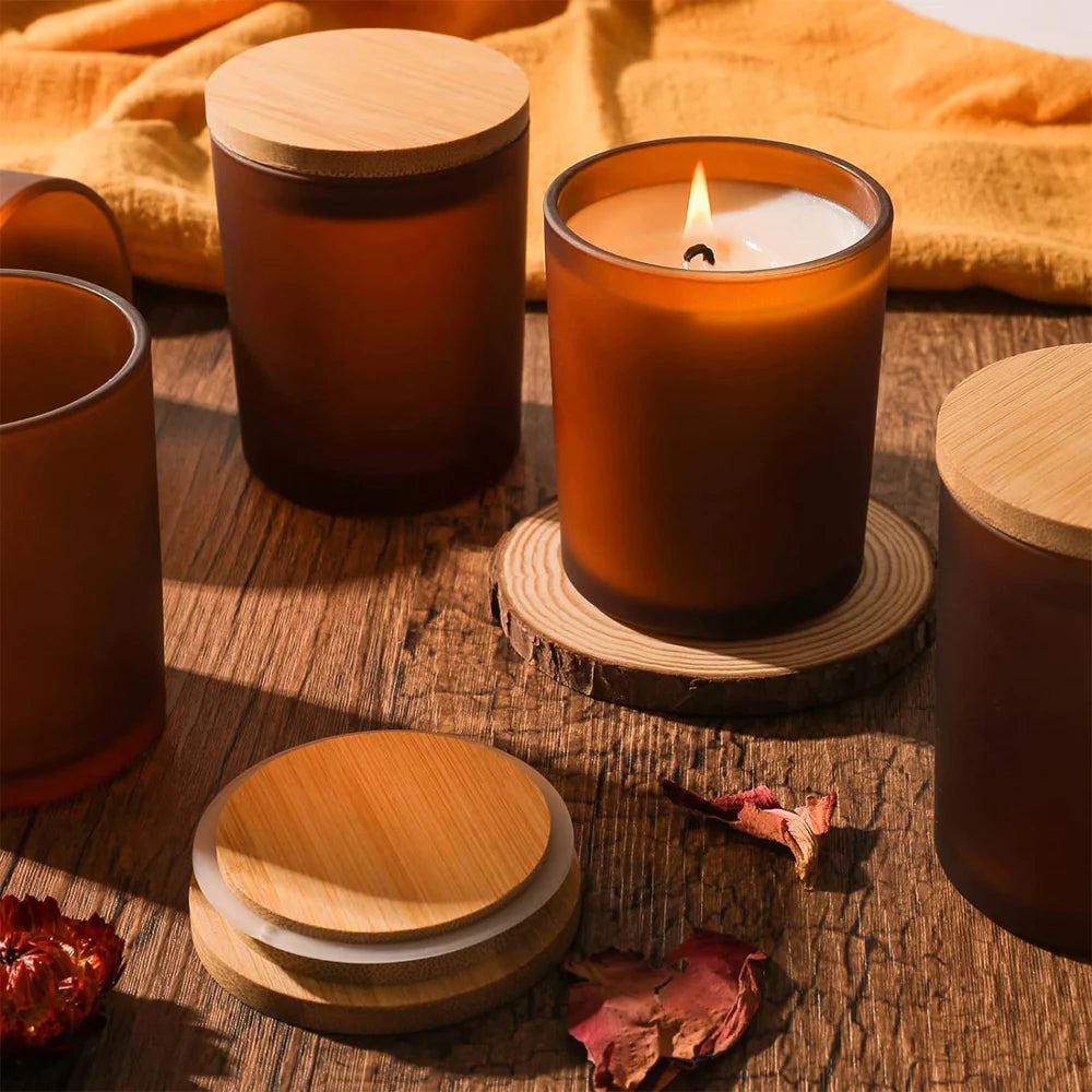 bougies parfumées marron translucides couvercle bambou moderne minimaliste étiquette souhaits flask huiles essentielles