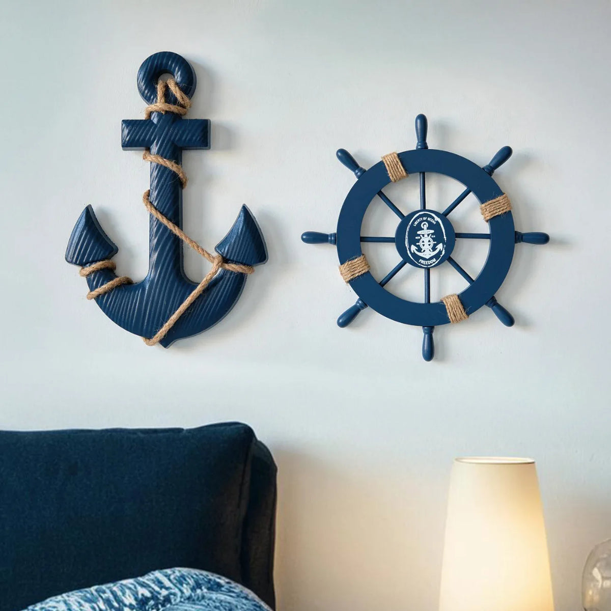 décoration murale marin ancre bleu marine roue navire texture striée corde nouée fixations adhésives