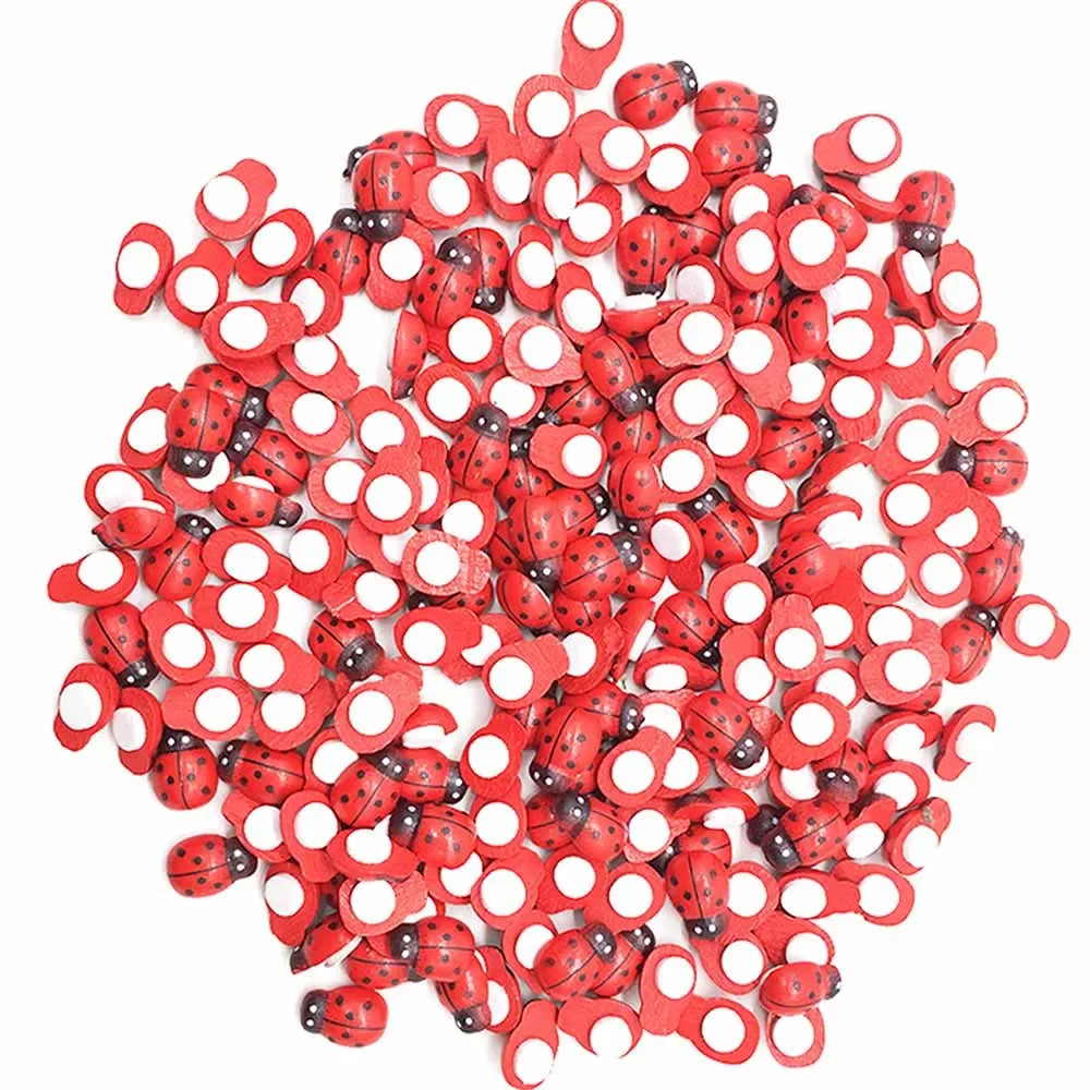 forme coccinelle adhésives rouges noires blanches décoration anniversaire mariage fêtes enfants