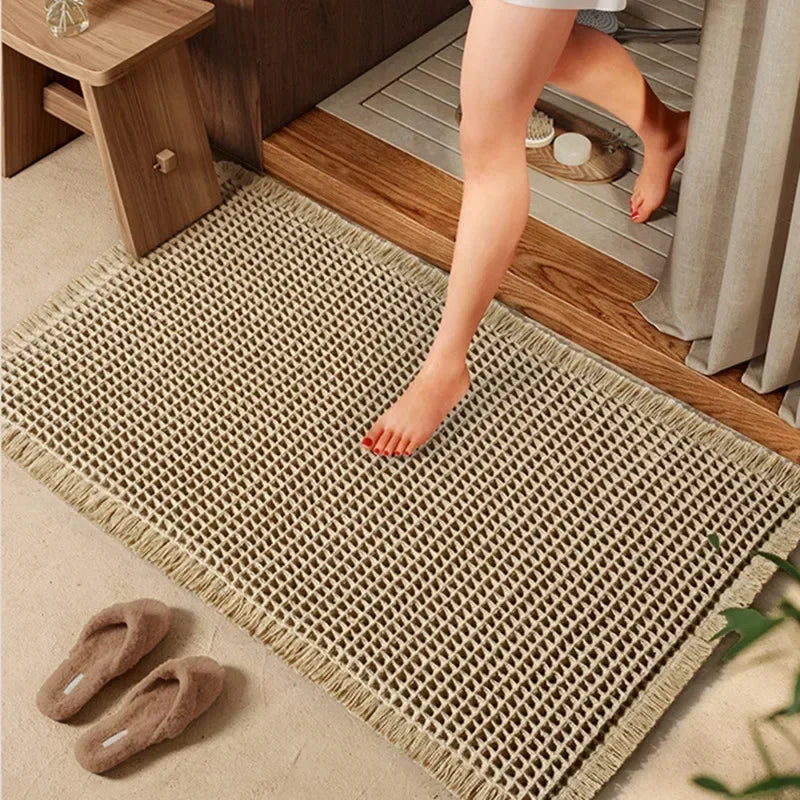 tapis bain moderne beige clair maille fine antidérapant absorbant eau sèche rapide bordure frisée