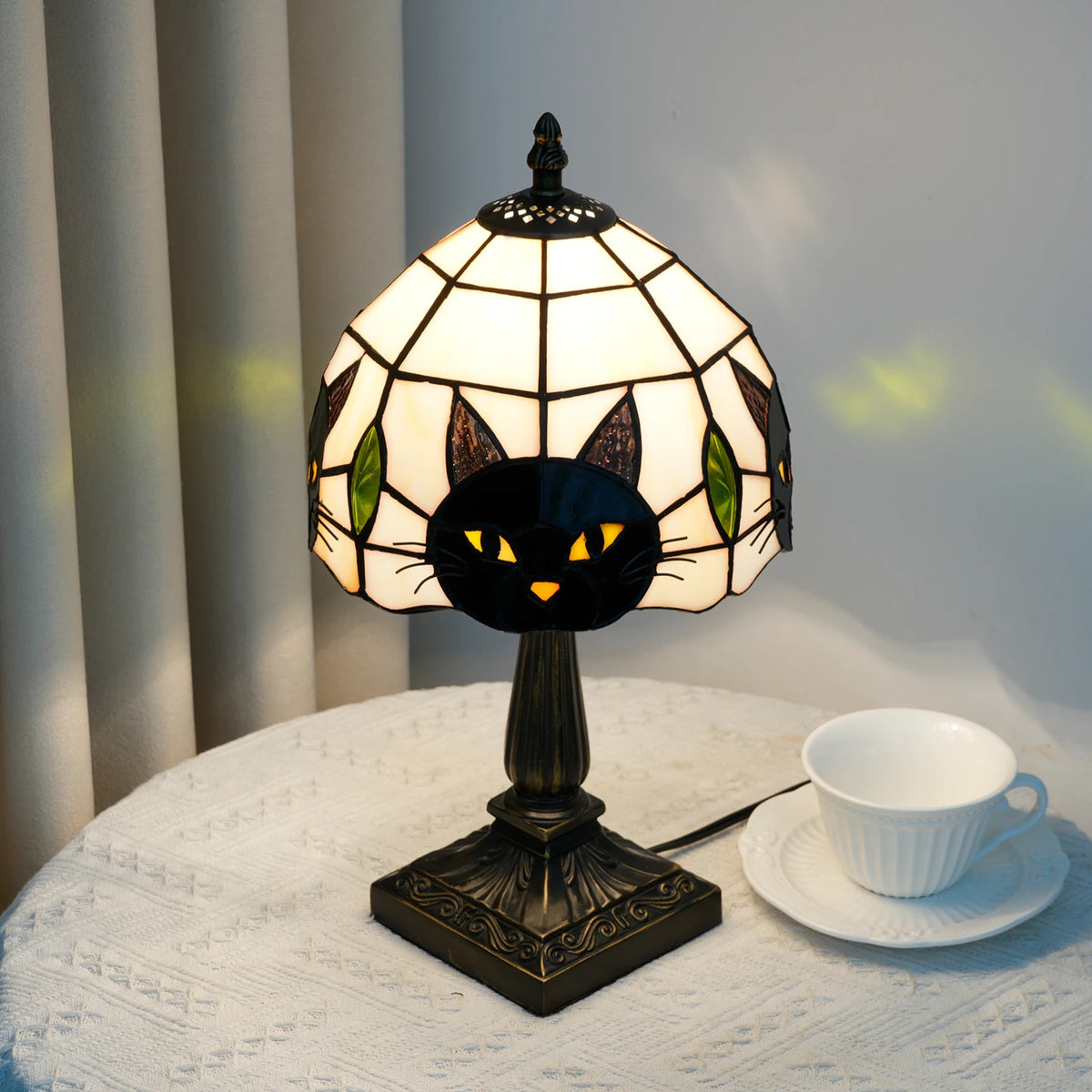 lampe table tiffany vitrail chat noir stained glass fixe base carrée
