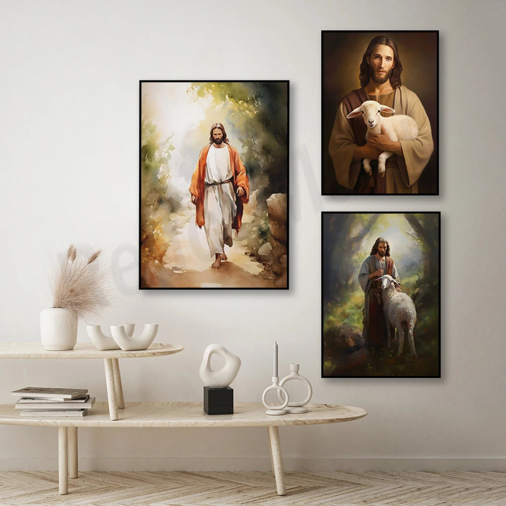 Les tableaux religieux représentent Jésus-Christ marchant dans un paysage paisible, accompagné d'un agneau blanc, illustrant sa compassion et sa connexion avec la nature.