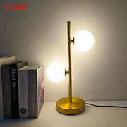 Lampe de chevet boule de verre blanc design nordique avec LED pour chambre et bureau