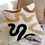 taies d'oreiller patchwork moderne motifs brodés couleurs variées géométriques fleurs beige marron noir blanc