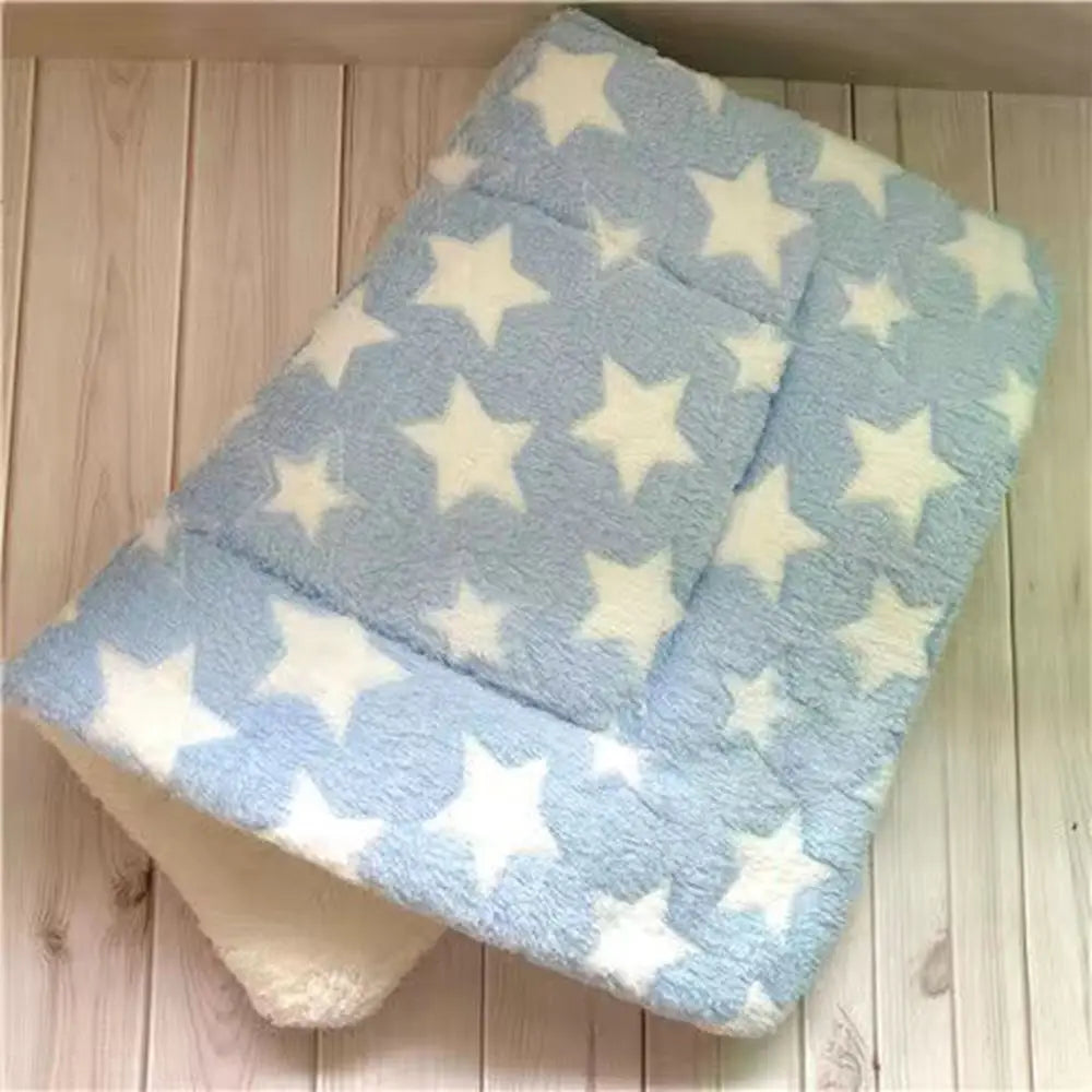 coussin moelleux imprimé animaux vert pastel jaune bleu rose gris chat chien doux hiver