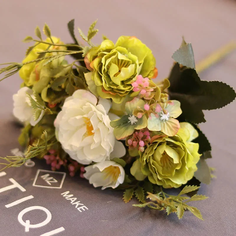 décoration mariage bouquet fleurs artificielles soie vertes blanches intérieur rustique naturel