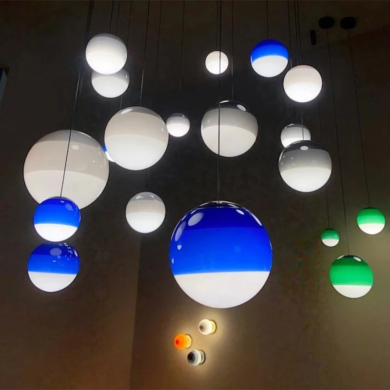 suspension lumineuse moderne bicolore gradation couleurs blanc bleu vert orange rose noir