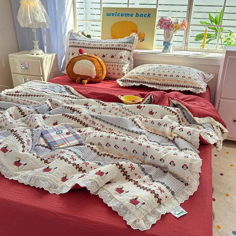 litre couverture fleurs romantique gris rouge blanc dentelle bordure chambre fille