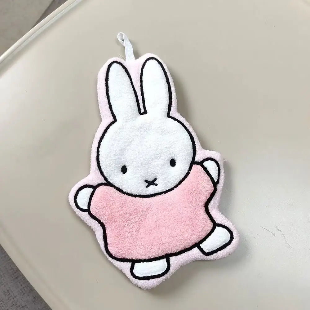 serviettes lapin kawaii douces motif miffy rose blanches salle bain cuisine