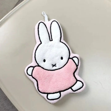 serviettes lapin kawaii douces motif miffy rose blanches salle bain cuisine