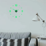 horloge murale moderne chiffres relief couleur vert noir blanc gris minimaliste