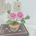 décoration maison bouquet fleurs tricotées artisanale violet jaune bleu roseclair vert