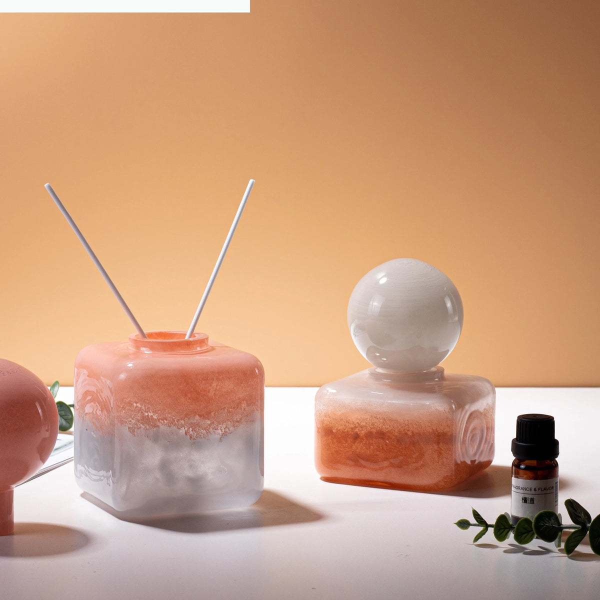 diffuseur huiles essentielles verre marbré moderne rose blanc translucide effet onyx élégant intérieur sophistication