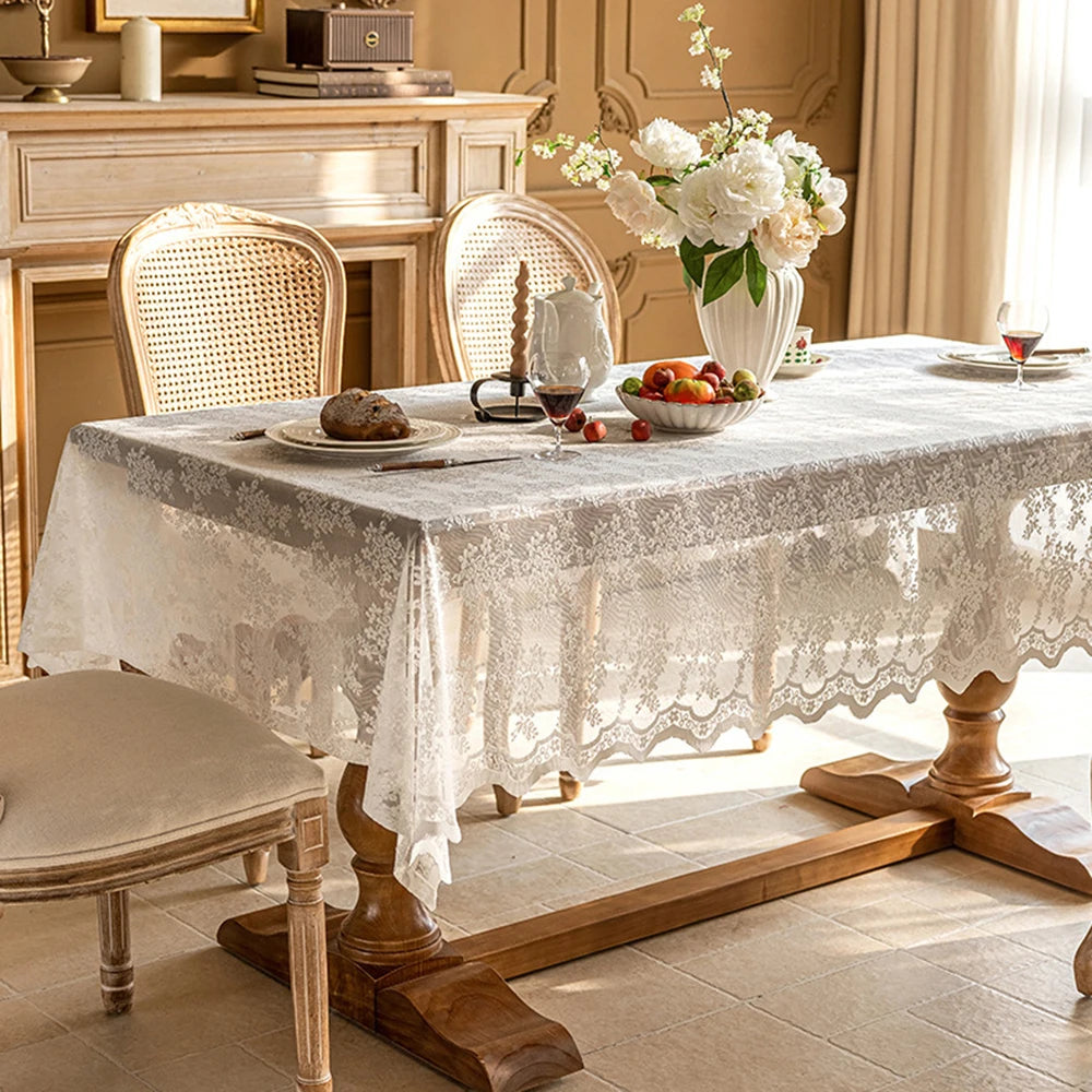 nappe table dentelle blanche motif floral élégante mariage banquet décoration maison