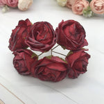 décoration intérieure vintage bouquet roses soie romantique mariage fleurs artificielles feuilles vertes tringle