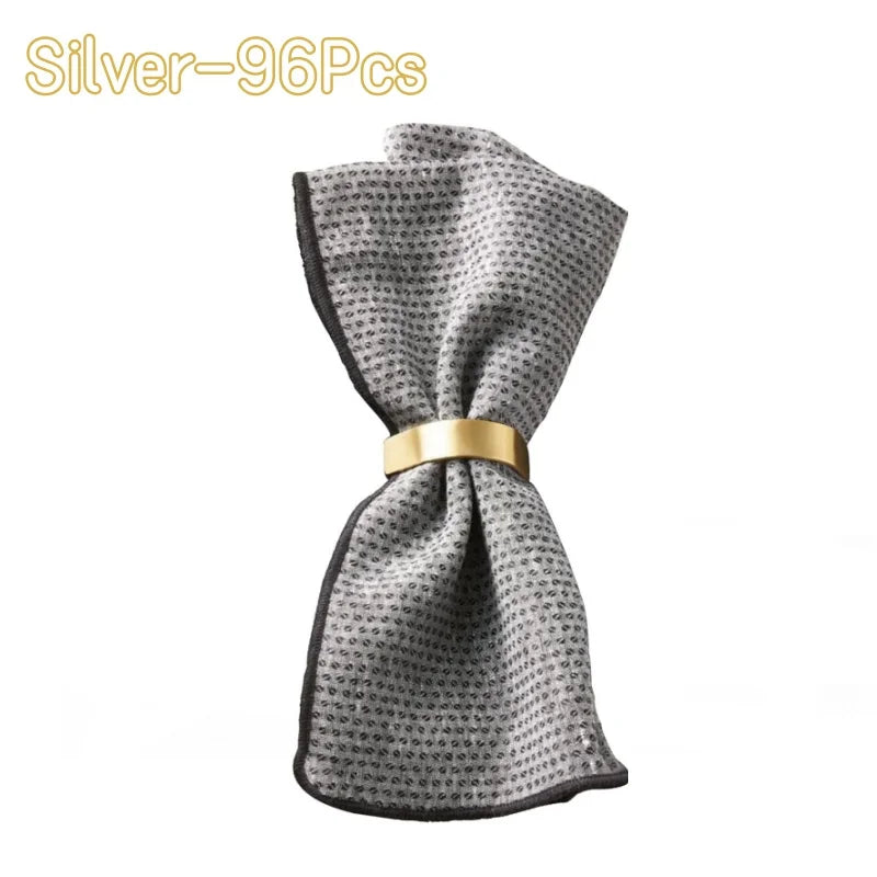 anneaux serviettes or lisses modernes fourchettes cuillères garnitures tables différentes couleurs mariage banquet