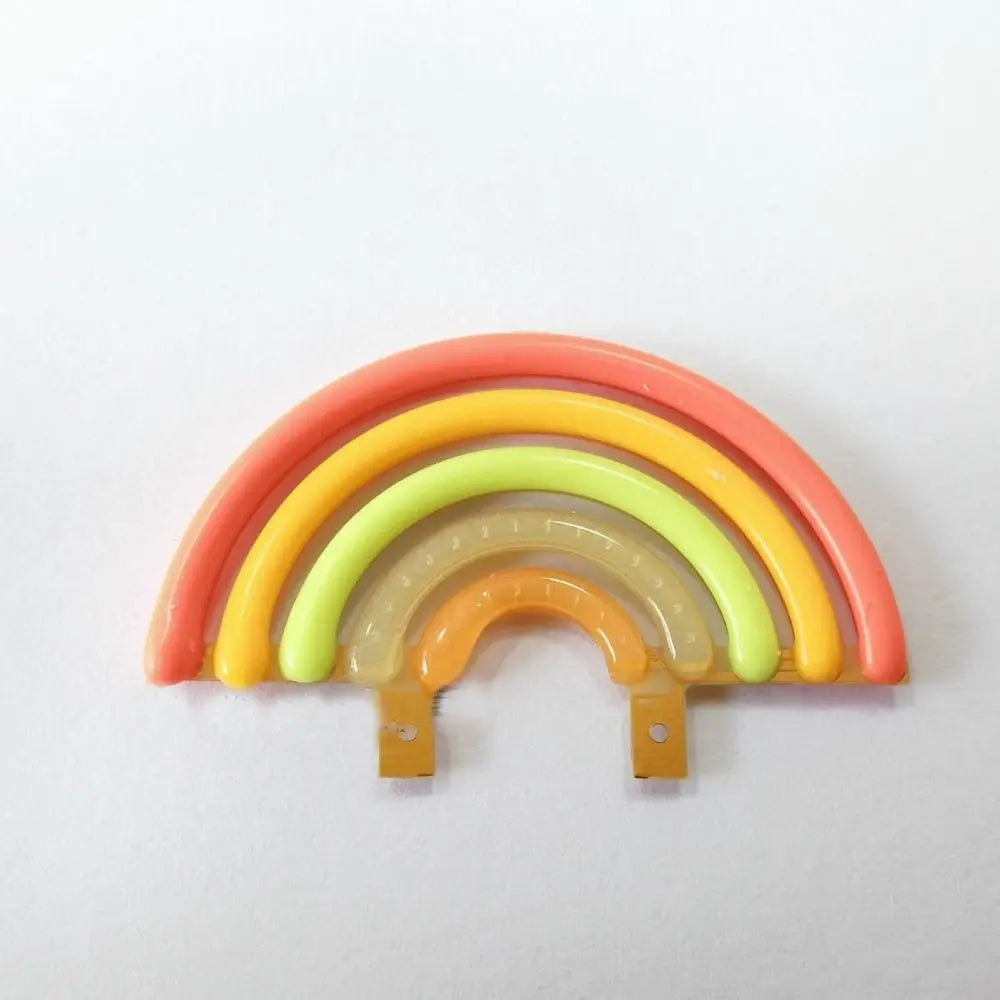 décoration murale géométrique orange jaune marron moderne intérieur minimaliste
