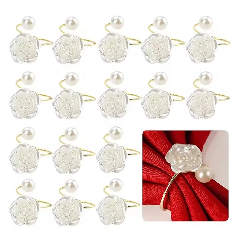 anneaux serviettes blanc doré roses classiques élégants restaurant table decoration famille saint valentin