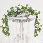 guirlande eucalyptus roses blanches fleurs decoration table mariage anniversaire exterieur vert blanc