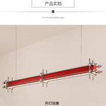 lampe suspendue moderne rouge métal argenté minimaliste éclairage led clips barres métalliques facile chambre
