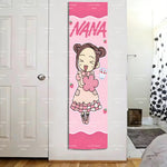 tapisserie murale personnages animés rose tresses bonbons fraises fond rose chambre décoration 150x40cm