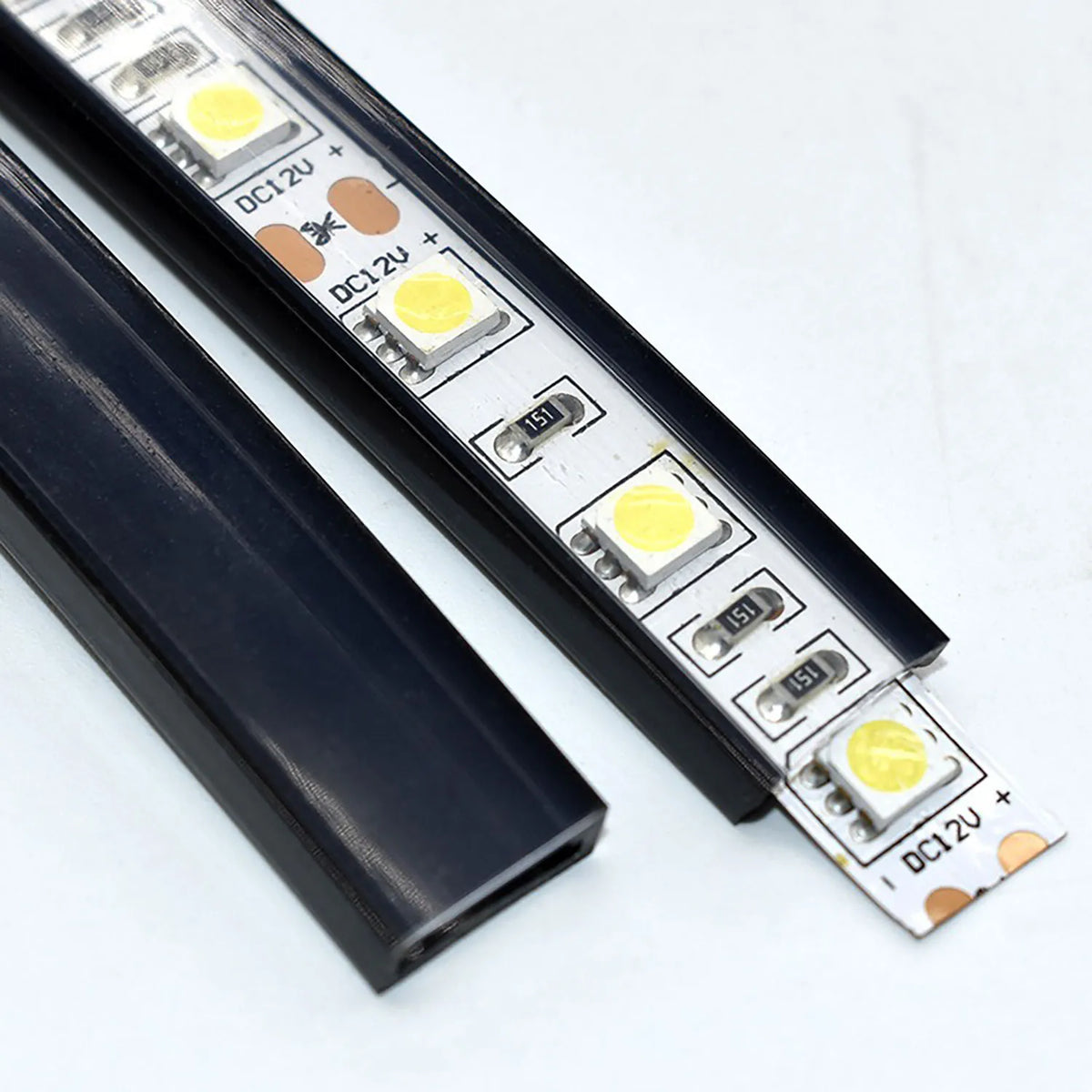 tube silicone noir transparent ruban led ws2811 ws2812 protection étanche adhésif