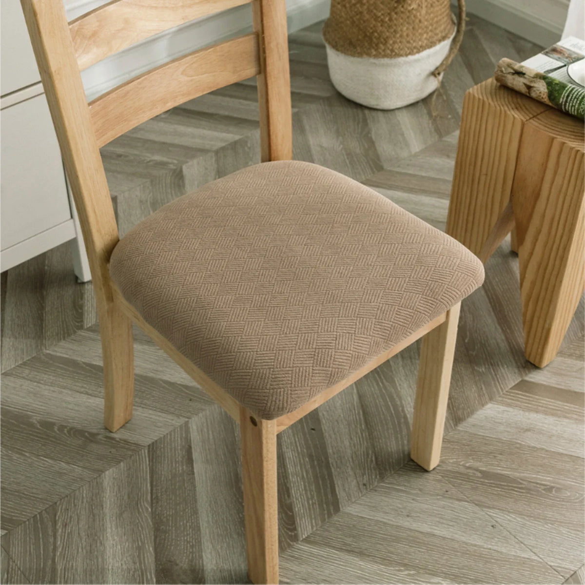 housse chaise moderne rayées diagonales élasthanne polyester beige sécurisée liens