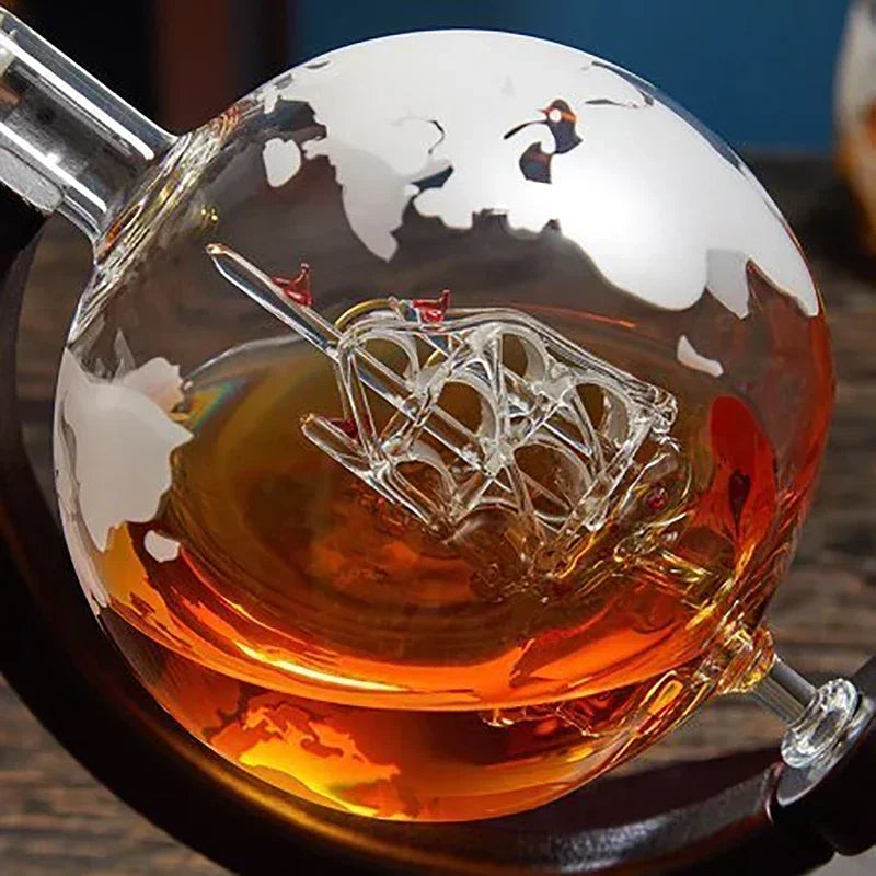 globe terrestre carafe whisky verres carte monde support bois bateau miniature transparent vintage