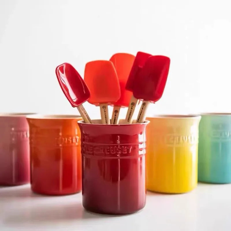 organisateur cuisine pot ustensiles rouge orange jaune bleu rose ombre douce classique rustique réutilisable