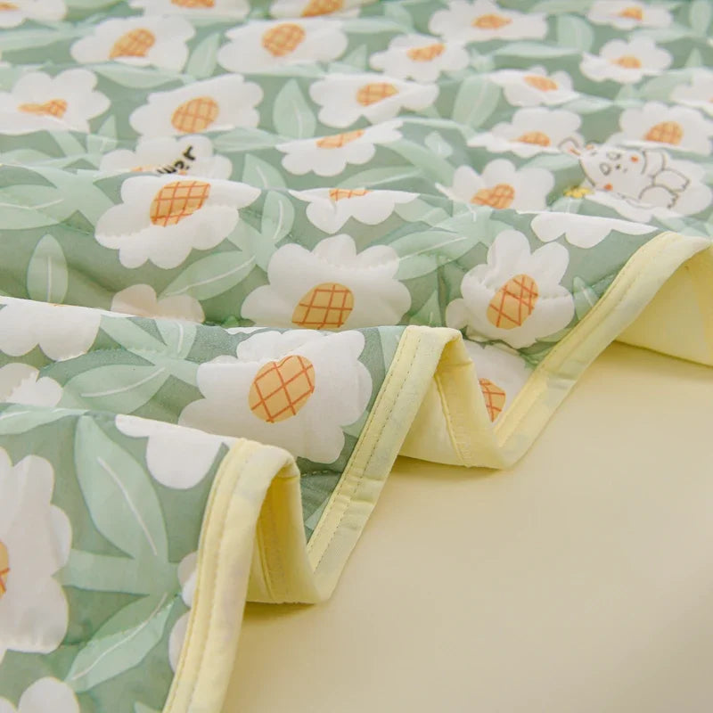 couverture d'été légère motif fleurs vert beige deux oreillers lit enfant moderne