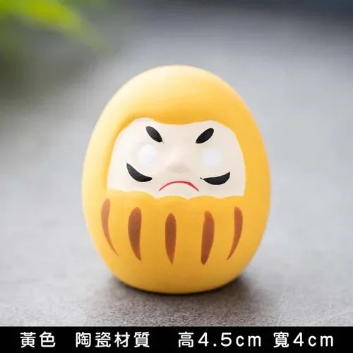 statue daruma gris relief sculpté artisanal traditionnel maison décoration bouddhiste