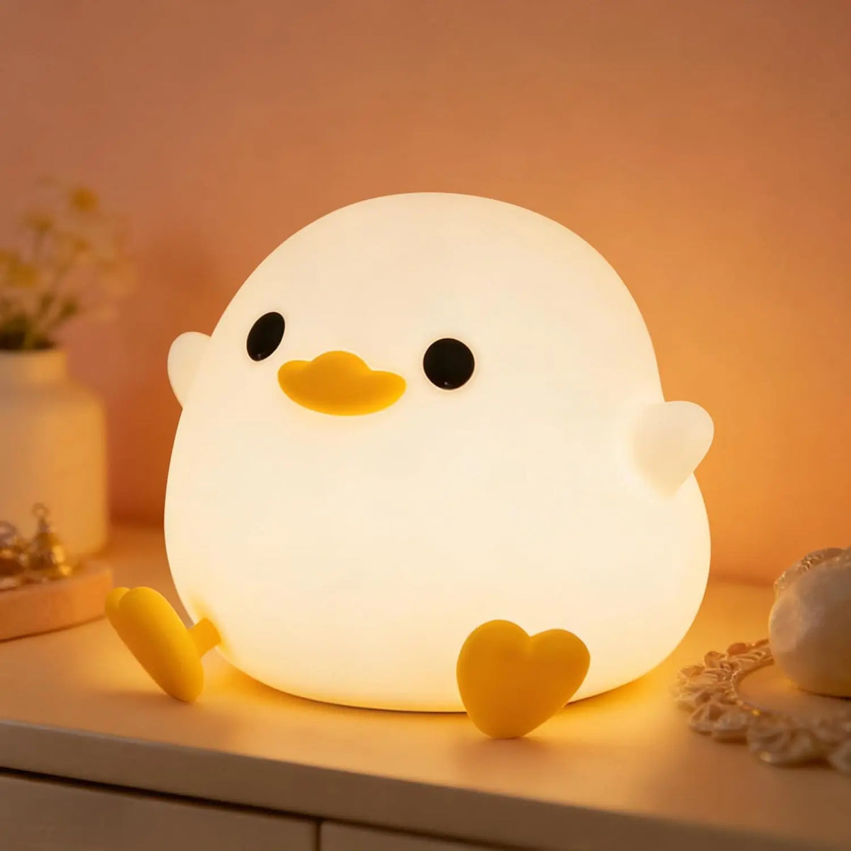 veilleuse nuit oiseau blanc jaune mignon bec jaune pattes courtes yeux noirs enfant