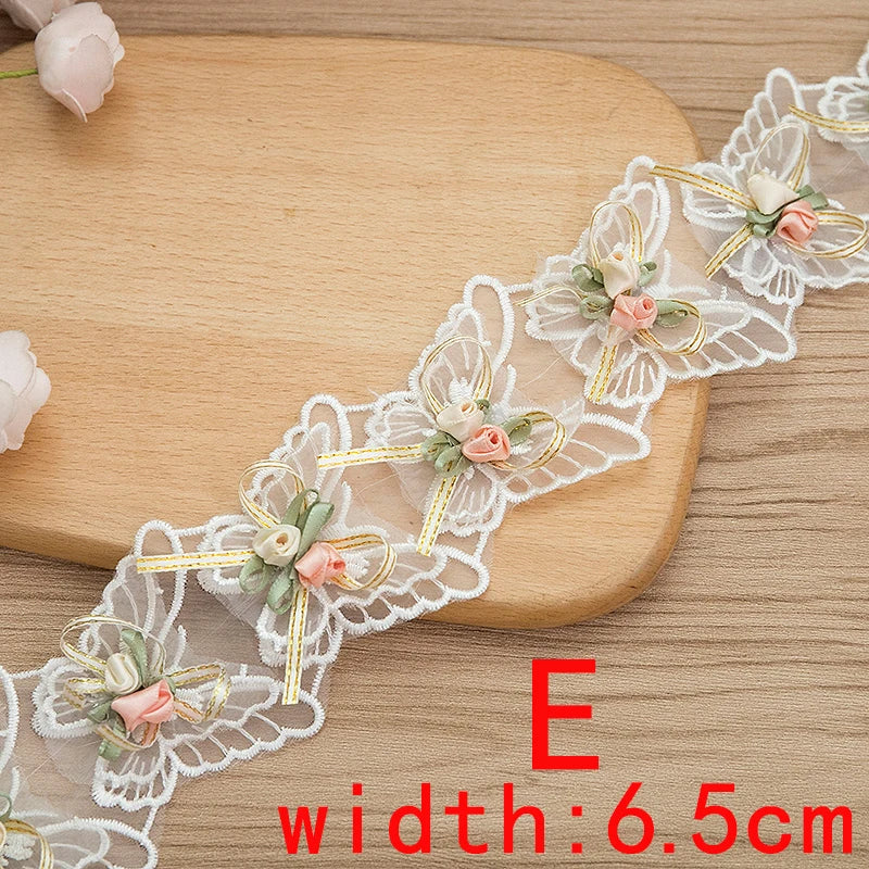 ruban dentelle fleurs papillons blanc rose pâle vert clair mariage vintage romantique artisanal DIY