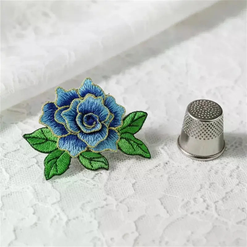broderies 3d fleurs roses pivoines adhésif transparents motifs floraux couleurs bleues vertes rouges jaunes