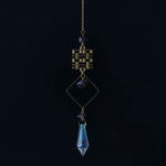 bijou pendentif cristal or bleu violet vert formes géométriques motifs oculaires translucides boho chic
