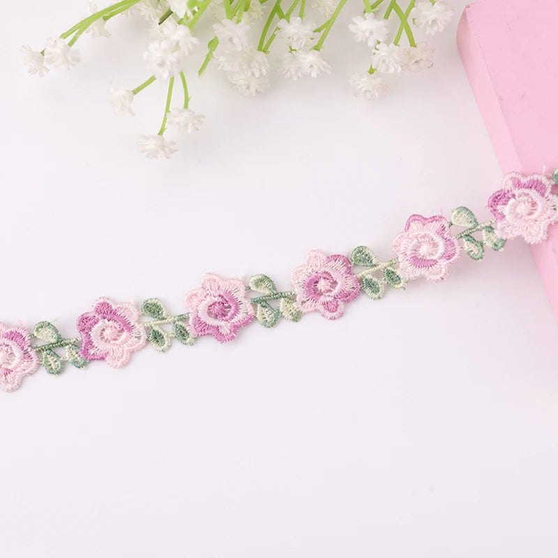 ruban décoratif brodé fleurs rose violet jaune vert polyester largeur cm fleurs brodées opaquet