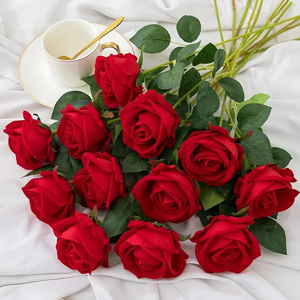 bouquet roses artificielles classiques blanc rouge violet intérieur mariage décoration anniversaire baby shower