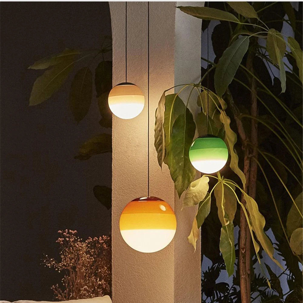 suspension lumineuse moderne bicolore gradation couleurs blanc bleu vert orange rose noir