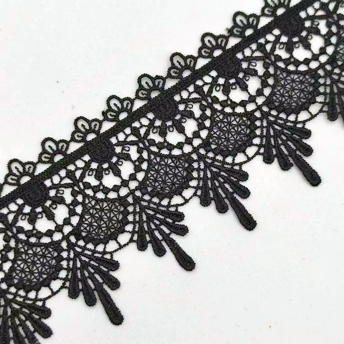 dentelle florale ornements géométriques noir broderie fine 65mm polyester mariage décoration tissu