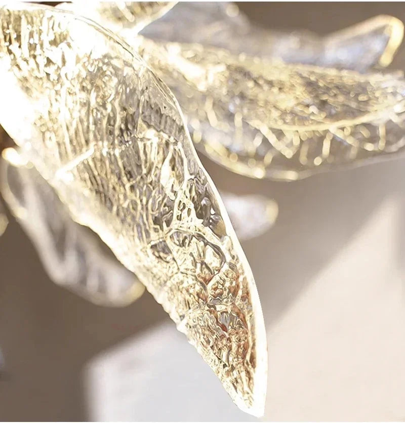 lustre suspension moderne escalier feuilles acrylique transparent doré luminaire luxe salon