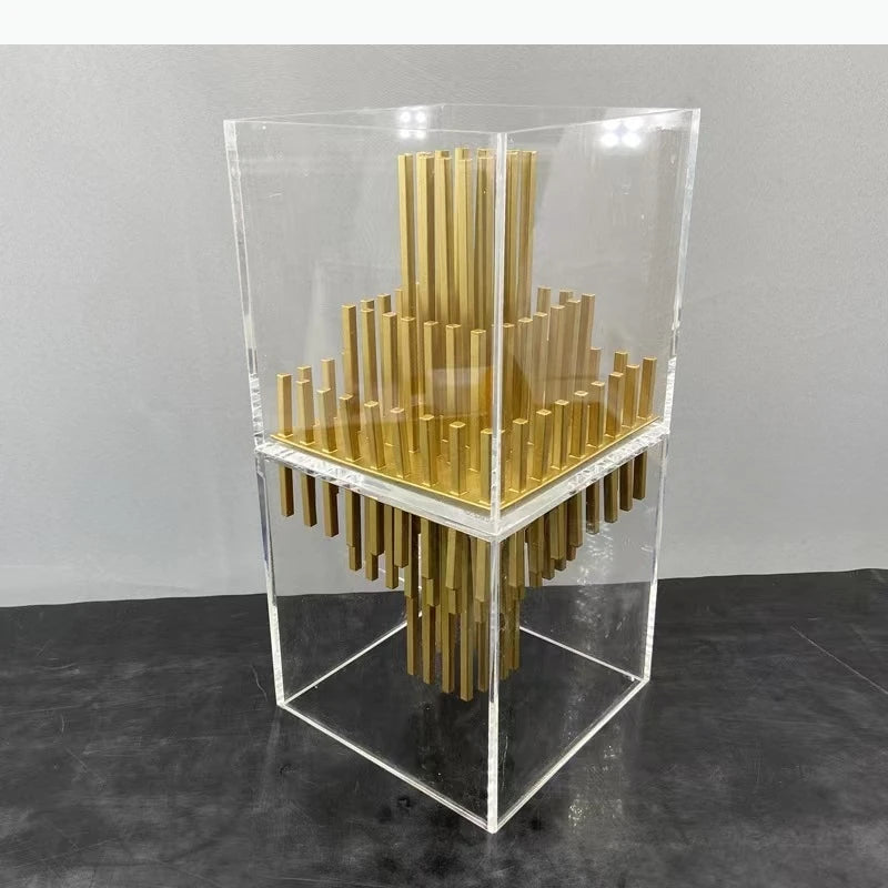 sculpture contemporaine or transparent structure abstraite minimaliste décoration intérieure cube transparent moderne architectural