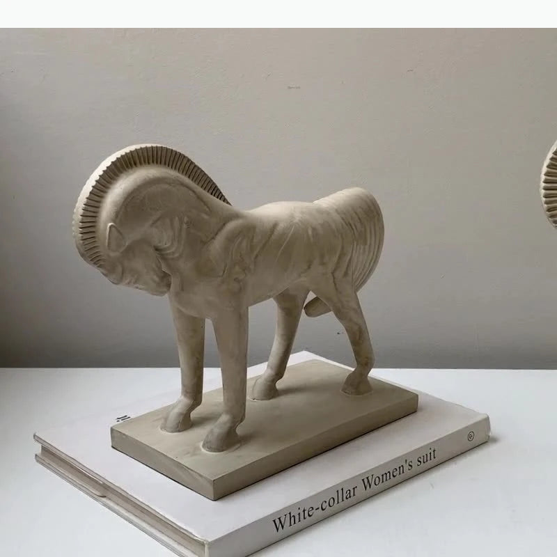 statue cheval moderne texturée beige gris décoration chambre art deco sculpté