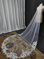 voile mariée blanc broderie florale élégant classique translucide unique personnalisation vintage appliques peigne