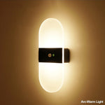 lampe murale led rechargeable aimantée veilleuse tactile blanc noir moderne chambre couloir décointérieur