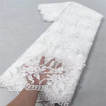 dentelle blanche brodée fleurs motifs floraux tissu coton mariage opaque simple
