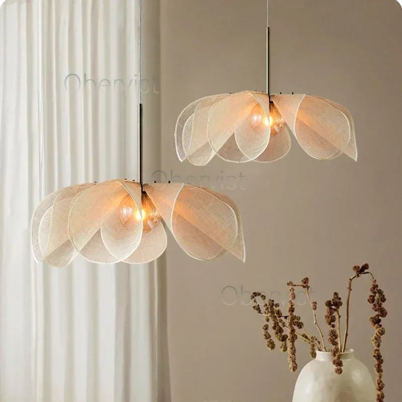 suspension lumineuse moderne blanc motif feuilles fixation lumière chaude dimension 50cm 60cm