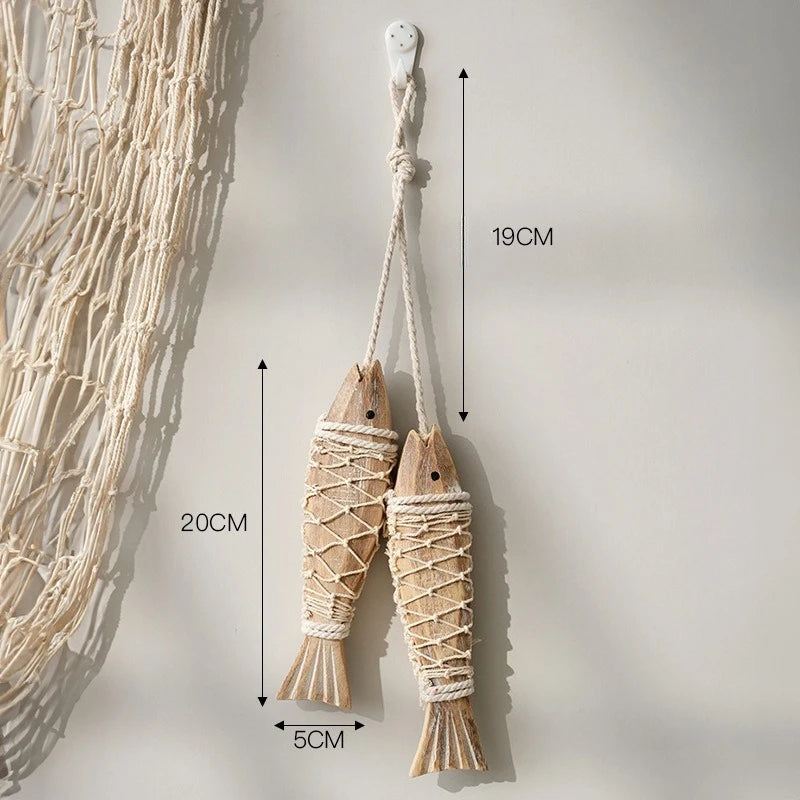 poisson décoratif bois rustique marin cordelette blanc bleu beige brun rayures horizontales coquille