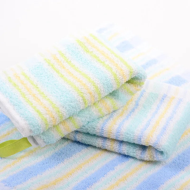 serviette coton rayée bleu clair vert rose jaune rapide absorption douce face salle bain